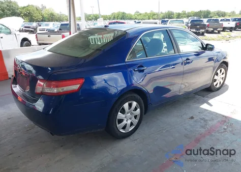 2011 Toyota Camry z USA, uszkodzony, nr VIN 4T1BF3EKXBU647435